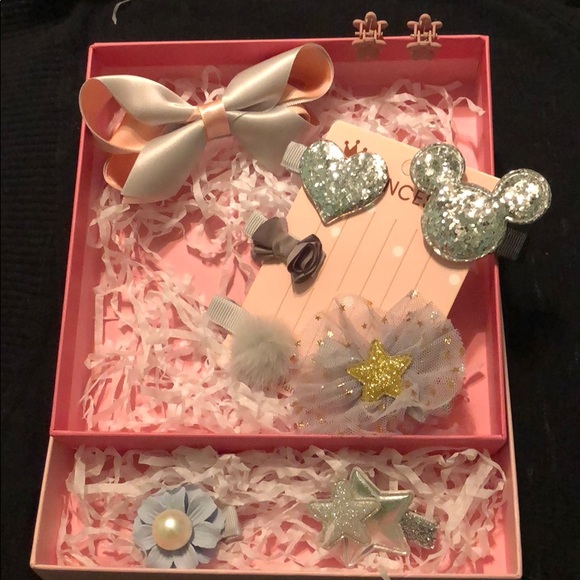 Hair Accessories - Picture 3 of 5